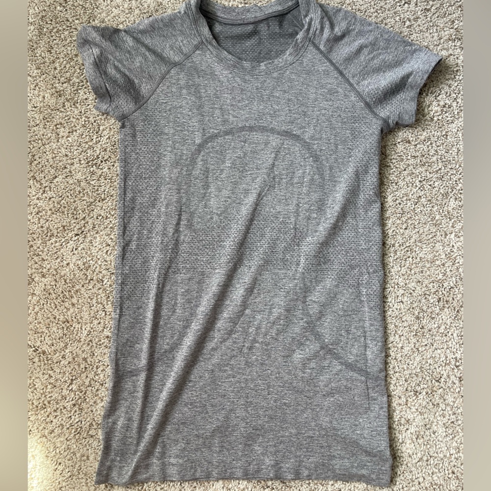 Lululemon Athletica Gray Swifty 6